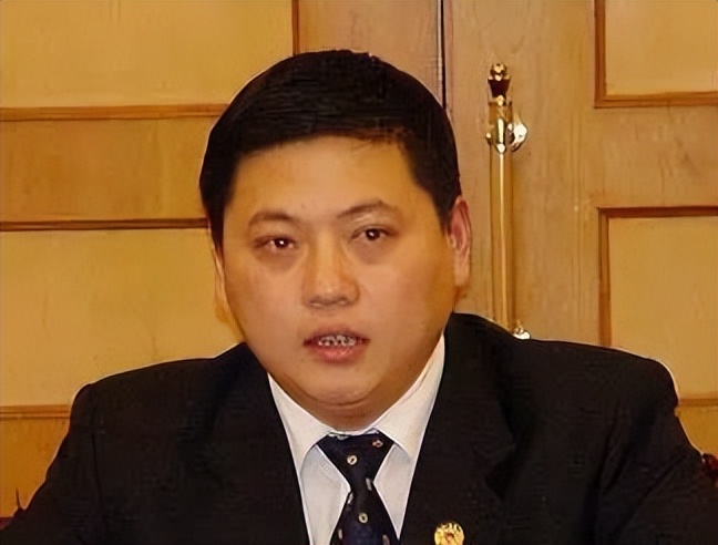 温商王均瑶近况,浙商传奇王均瑶