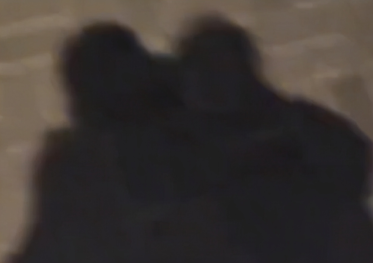 江苏一女孩和男友“打赌”一百步走到家，没想到赌输了却赢了爱情