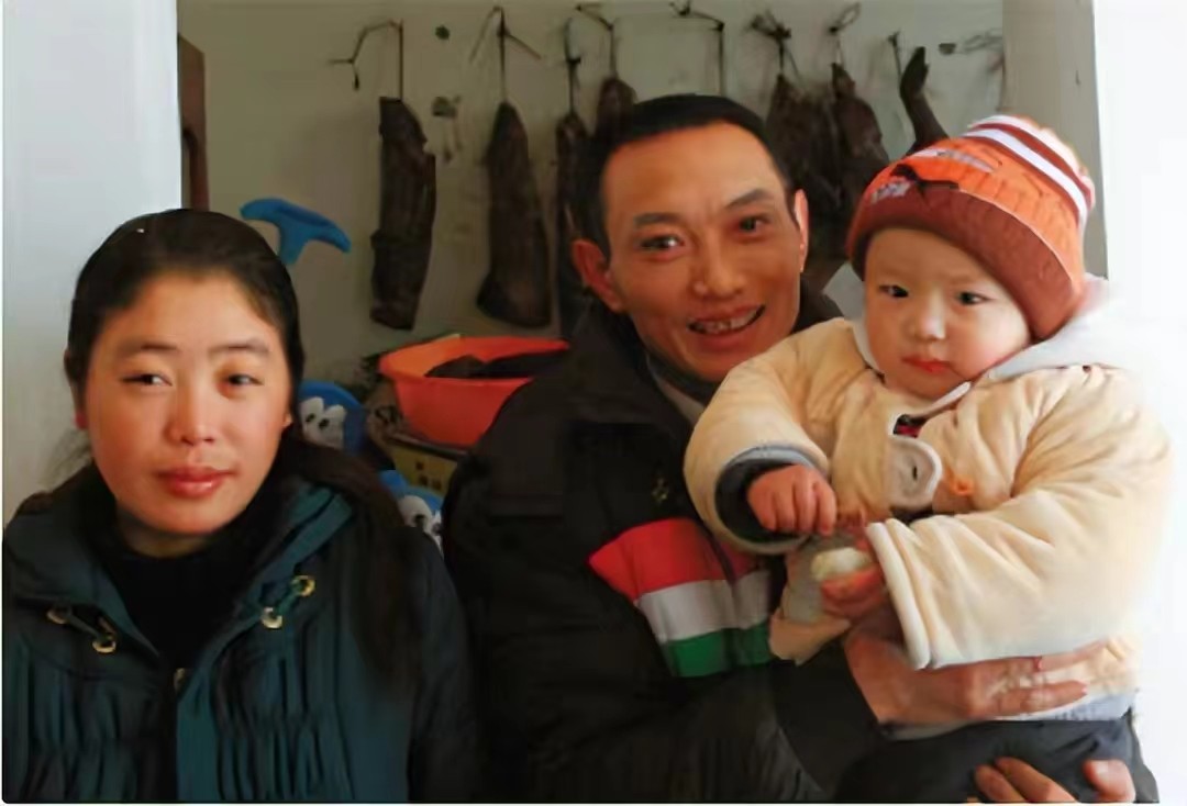 1989年,天津男子捡到女乞丐为妻,21年后发现妻子身份不简单