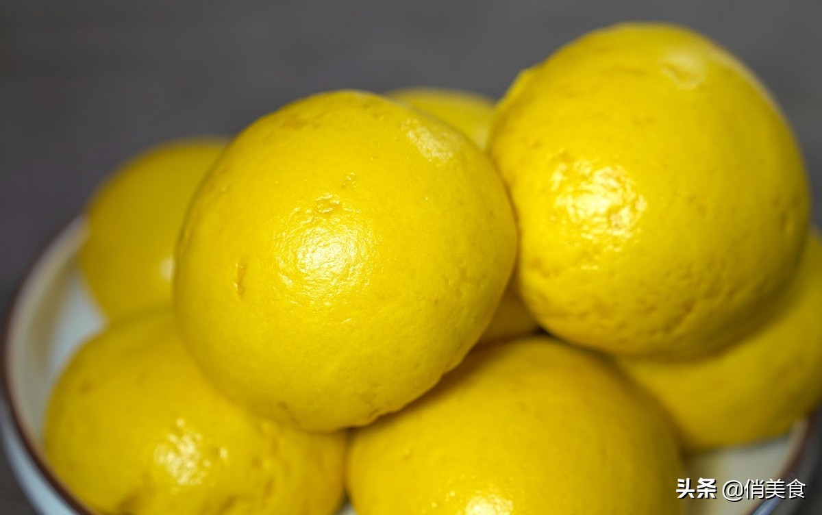 蒸馒头蓬松暄软的诀窍,白馒头一斤面粉加多少酵母