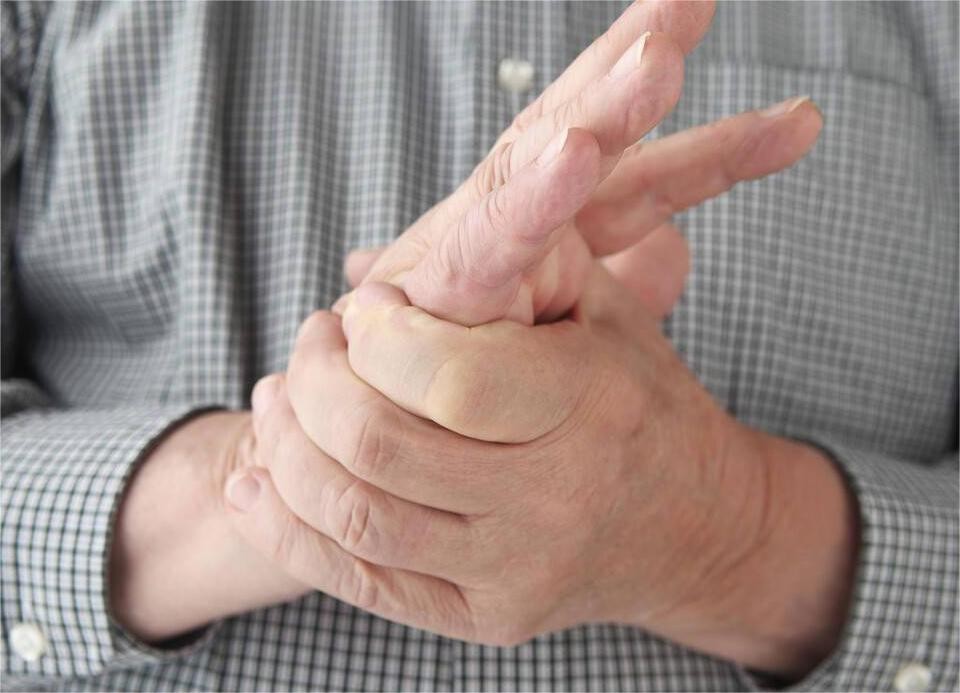 经常喝酒的人身体有什么表现,长期喝酒会得酒精肝吗