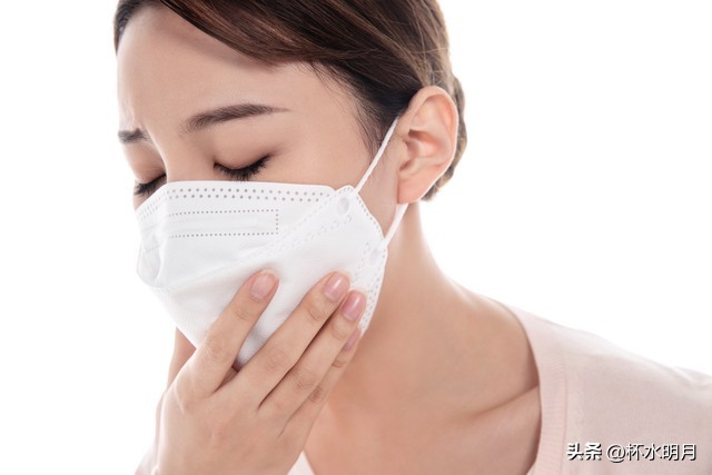 妈宝男每月上交工资,工资交给婆婆的妈宝男怎么处理