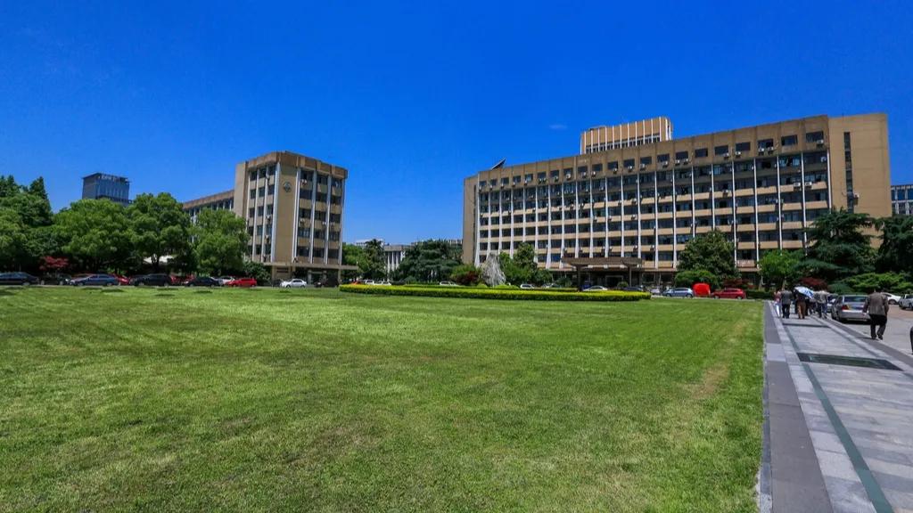 “城市、专业实力、分数性价比、就业质量”都很好的两所大学推荐