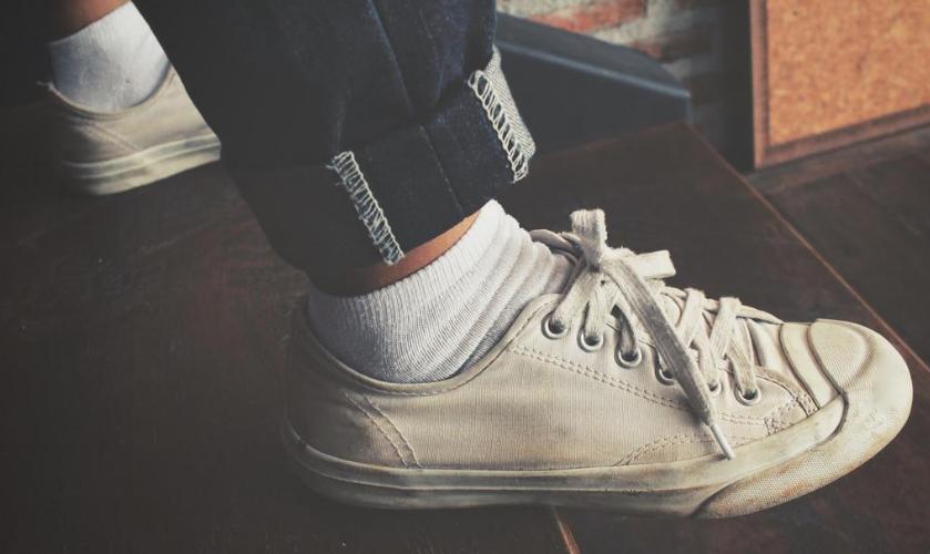 鞋子开胶了怎么办有什么方法,鞋子开胶了怎么自己修好