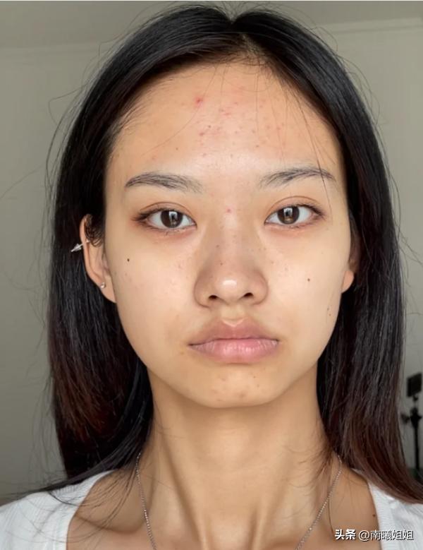 长期化妆和长期素颜的皮肤状态,经常化妆和长期素颜的女生