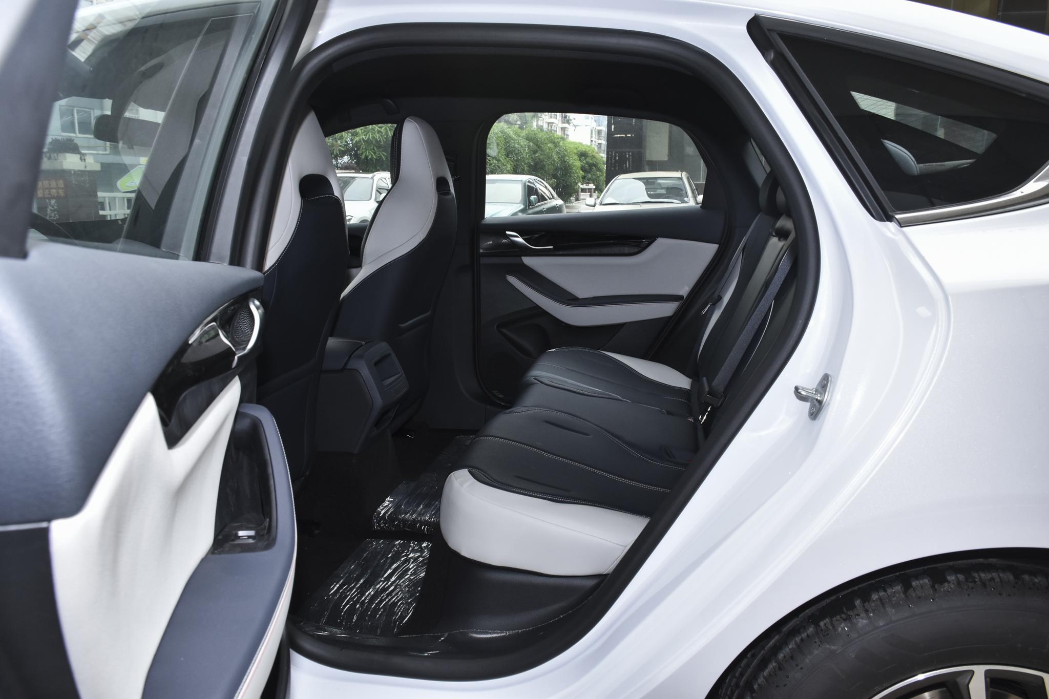 穷人必买的省心4款车国产车,四款车比较经济实用空间大还省油