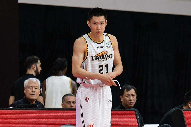 杨鸣有郭艾伦成就,杨鸣入选5次国家队