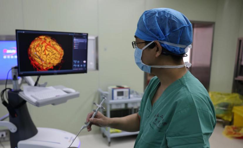 西安二附院重复经颅磁刺激,湘雅附二医院机器人手术