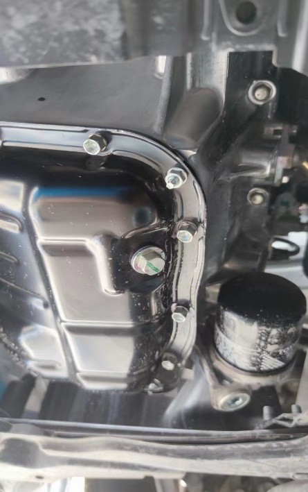 自己动手更换卡罗拉自动变速箱油,自己动手换卡罗拉机油详细教程