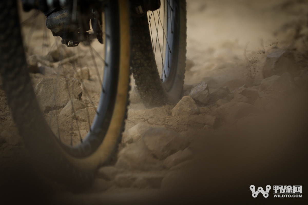 什么车轮胎越长越宽的,为什么汽车越高配轮胎越小