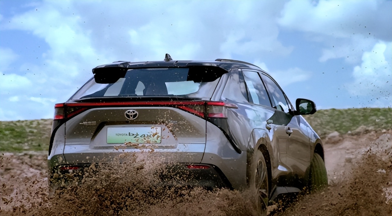 丰田bz4x纯电suv或明年上市落地价,2023款全新丰田bZ4X上市了吗