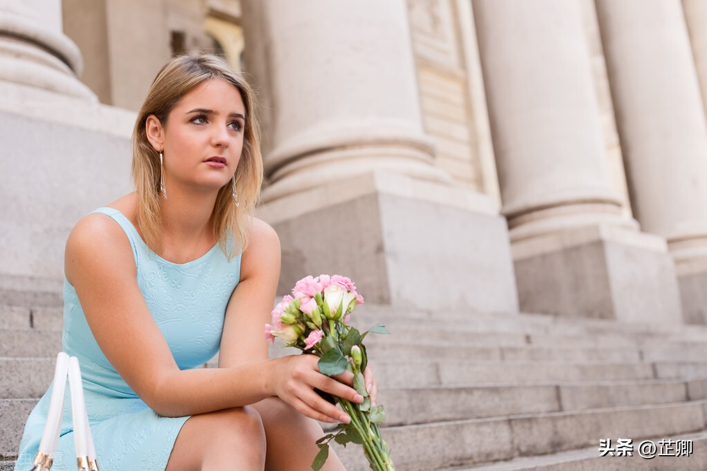 摔了一跤想辞职怎么说,上班途中摔成骨折可以立刻离职吗