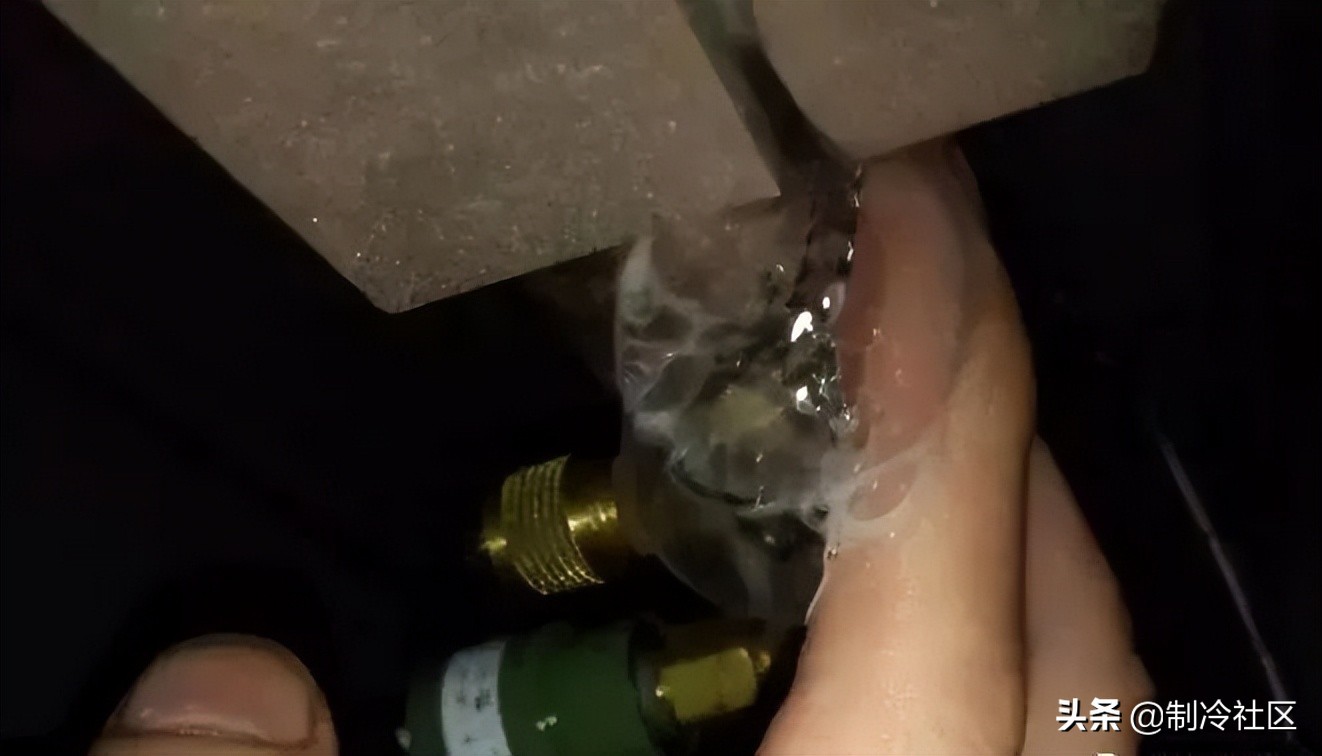 风冷型精密空调常见低压报警原因,空调压缩机低压故障怎么解决