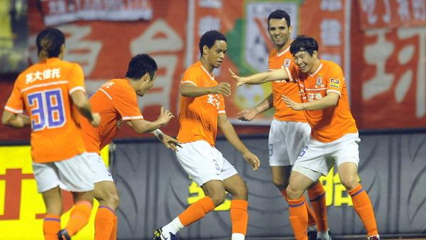 中超泰山队夺冠合集,中超山东泰山队2018年比赛集锦