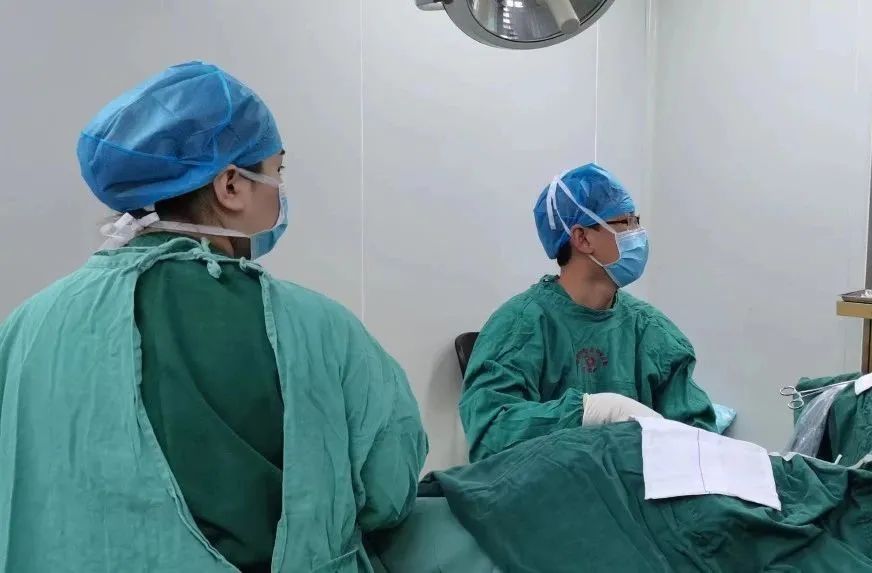 少女经前期腹痛是怎么回事,年轻女性罕见持续性腹痛