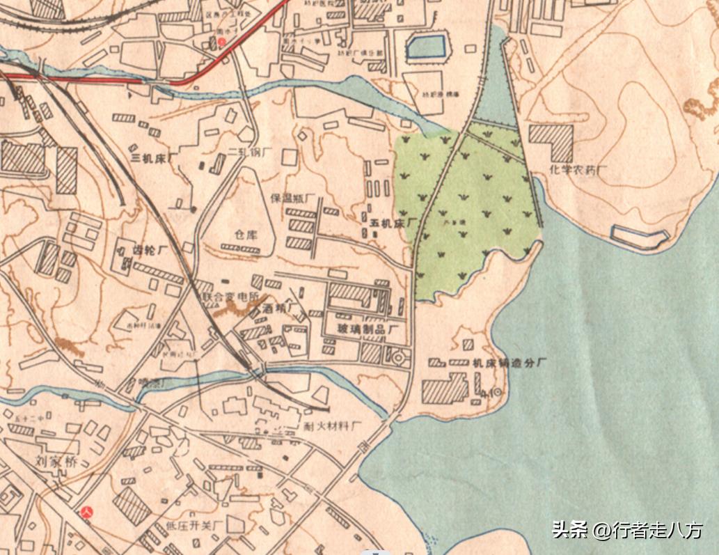 66年72年大连卫星图看周水前高云路（*家屯许**）周二小学洗衣机厂