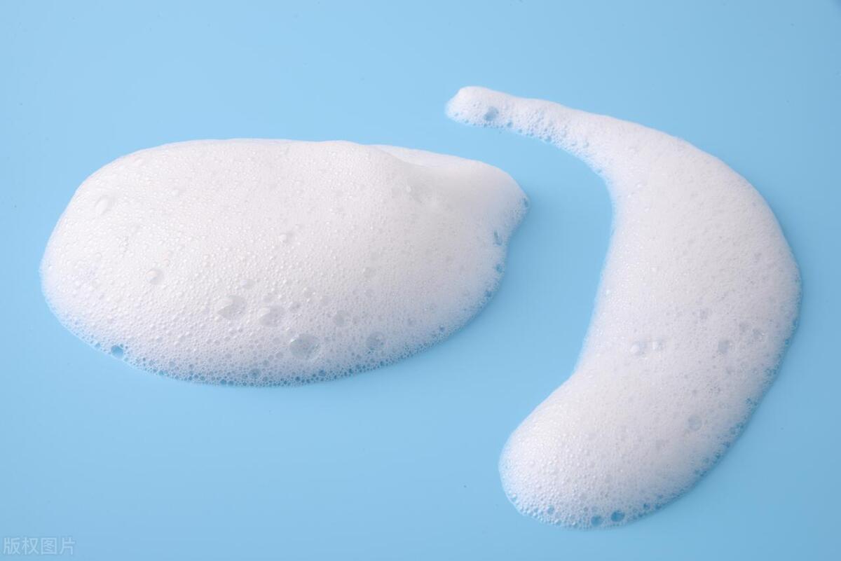 女性私密处有白色泡沫排出来是怎么回事？是不是被妻子背叛了？