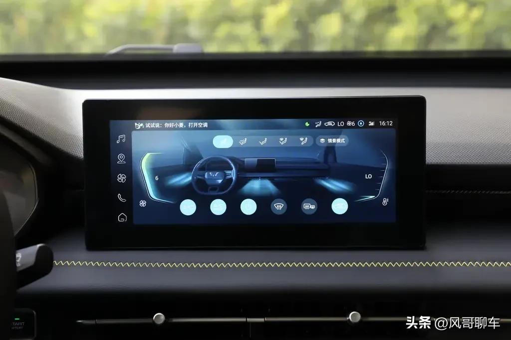 五菱推出“神车”星驰，5万多元SUV，油耗6.4升，配置给这么多？