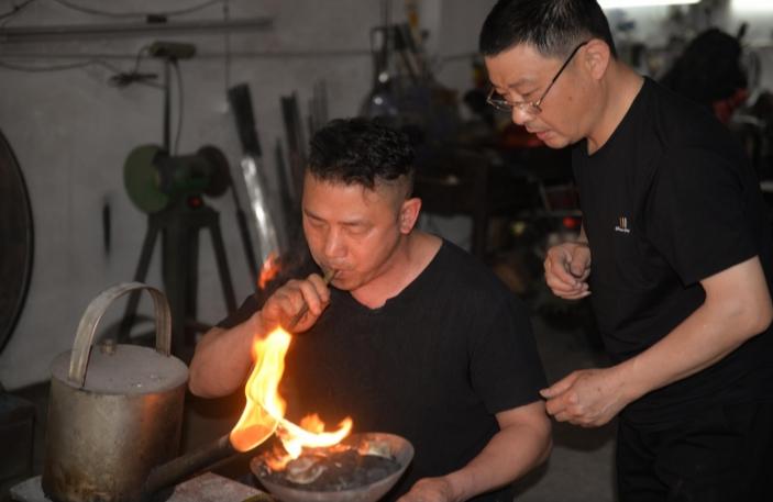 现代工艺铸剑能砍断古代的剑吗,铸剑师重现十大名剑