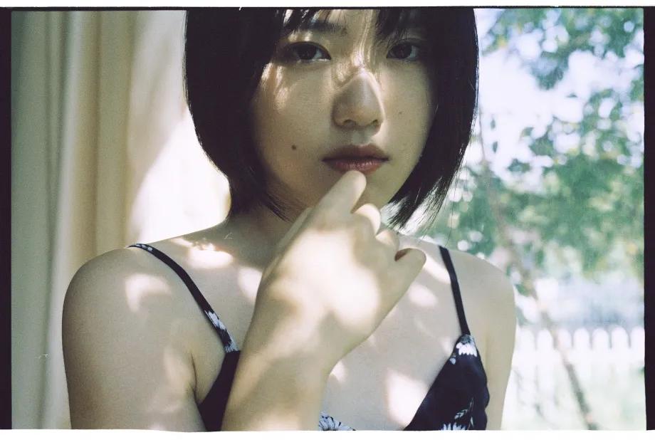 清新女大学生写真,青春活力大学生写真照片