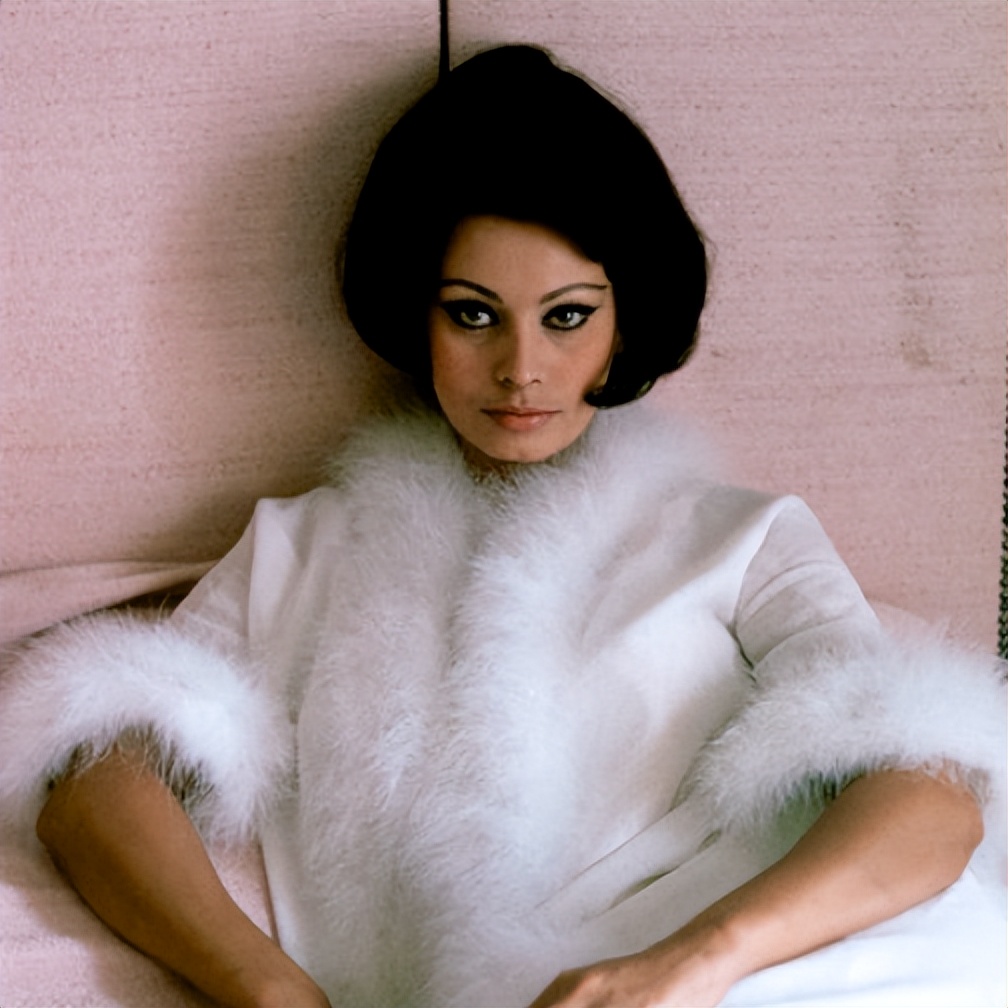 索菲亚罗兰惊艳写真照,索菲亚罗兰年轻最美的照片