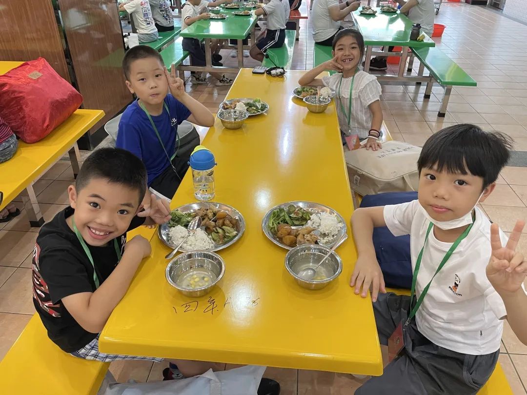 直击课外喵暑托开课首日情况：能和同学一起过暑假，太好玩了