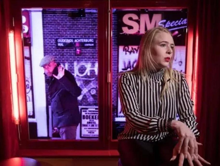 揭秘美国情色历史：为何看似色情泛滥的美国，多数*交性**易不合法