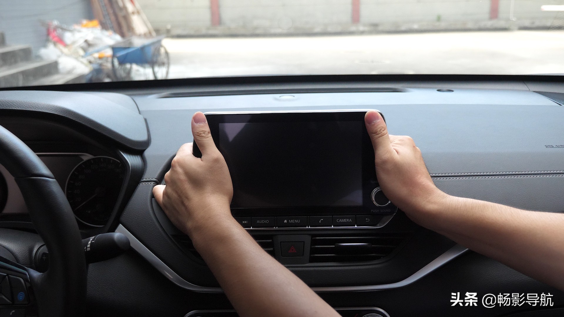 日产天籁大屏幕可以升级吗,天籁改装安卓大屏