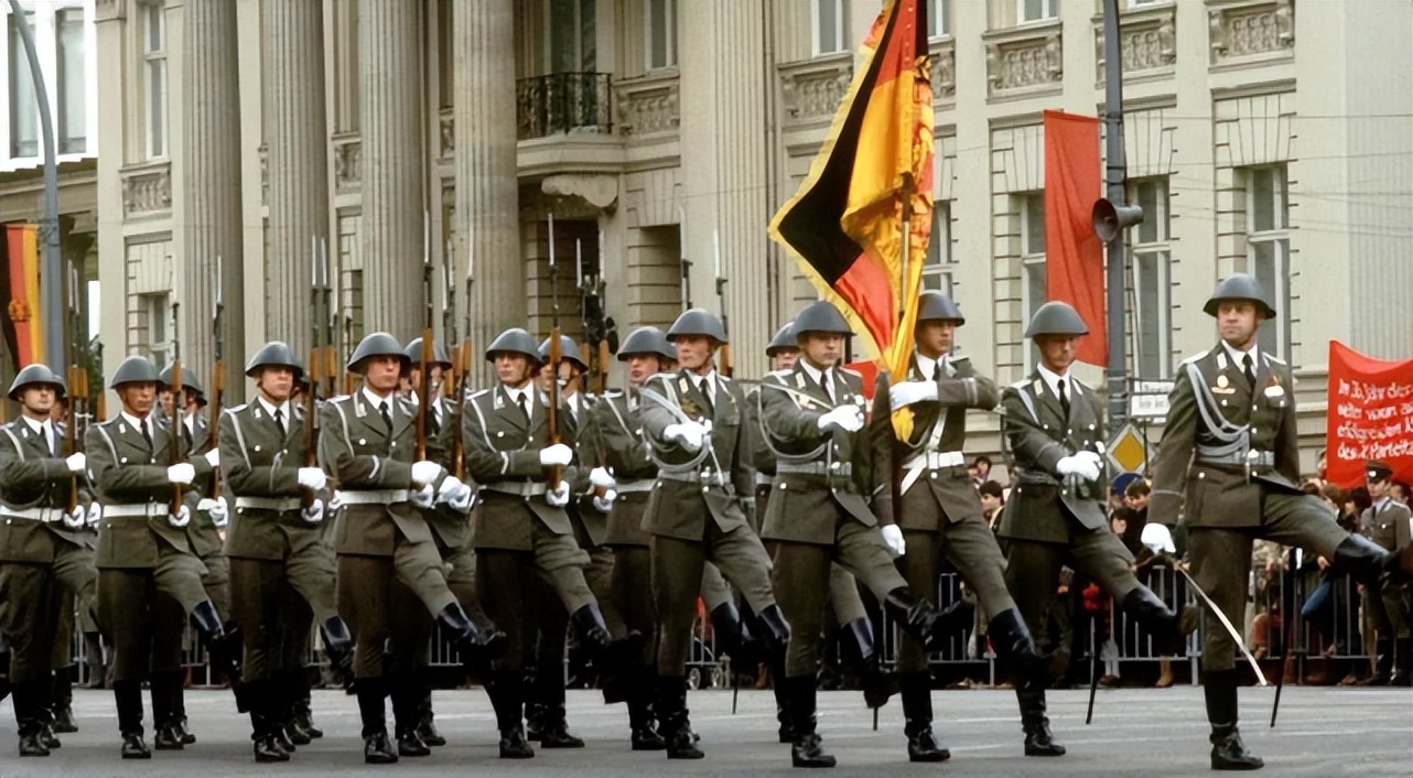 大陆北方网友，给我整不会了！论特工销毁文件的千层套路