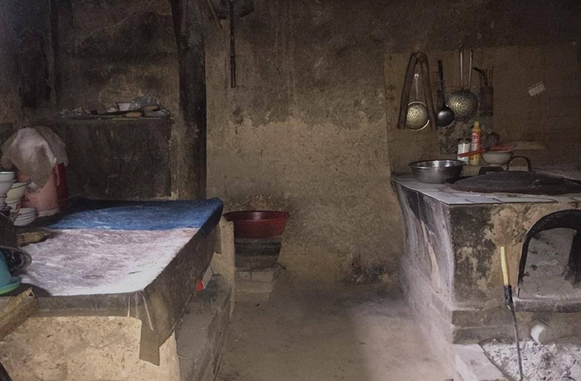 34岁男博士11天内连续5次捐精，第五次猝死在取精室内