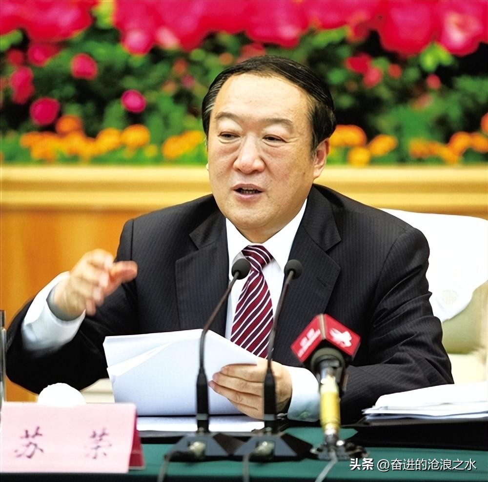 *养包**亲侄女、霸占下属干部妻子、敛财数亿元的原江西副省长史文清