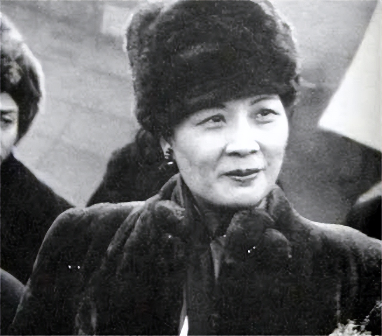 宋美龄晚年穷奢极欲还缺钱,宋美龄晚年生活拮据