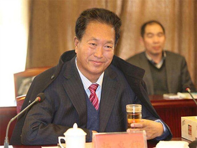 骗40万投资者上百亿，给自己配12名秘书，昔日河北首富终锒铛入狱