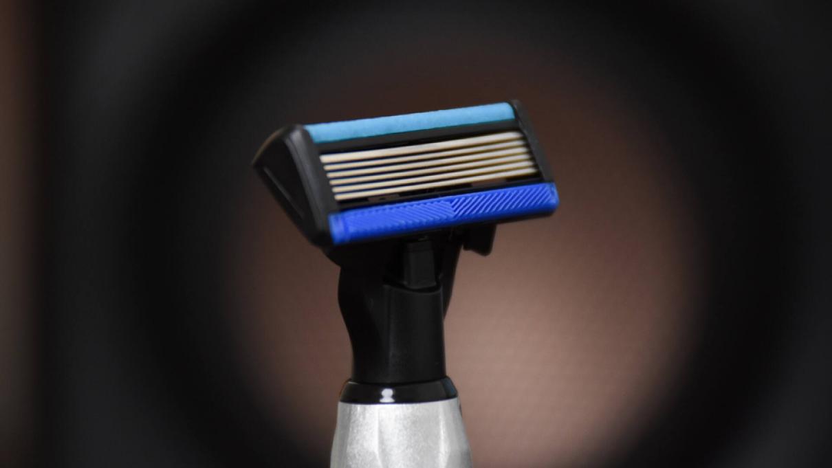 焕醒星洞小飞碟手动剃须刀：520送心仪男生好物！