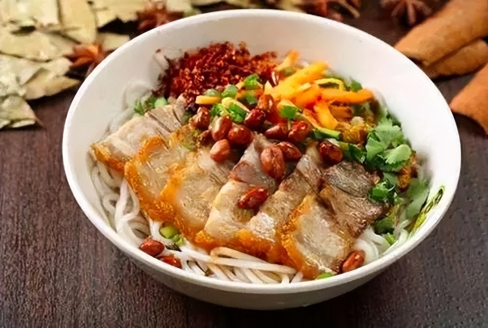 广西米粉好吃还是江西米粉好吃,广西柳州最出名的米粉叫什么