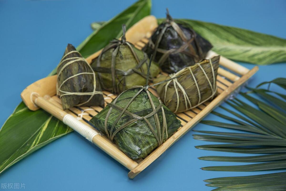 端午节重温历史纪念屈原,端午节为什么要纪念屈原100字