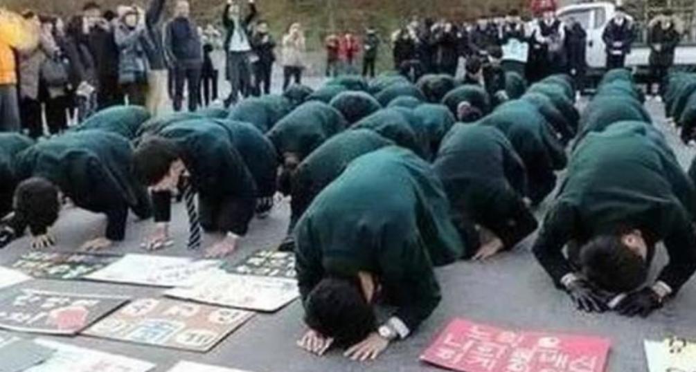 1995年韩国女老板下跪,河南小伙拒绝女老板