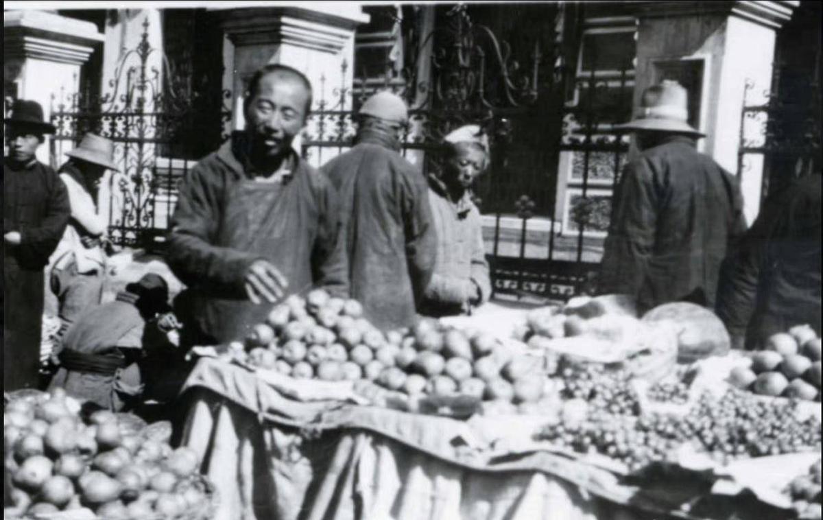 日军日记：*安妇慰**不服从管教，我很愤怒，用*刀刺**插入她的*体下**