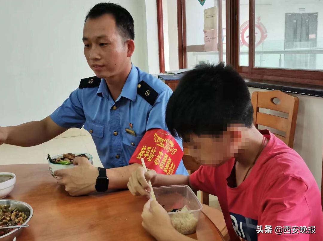 坐火车中途下错站了怎么办,坐火车上错车次怎么办