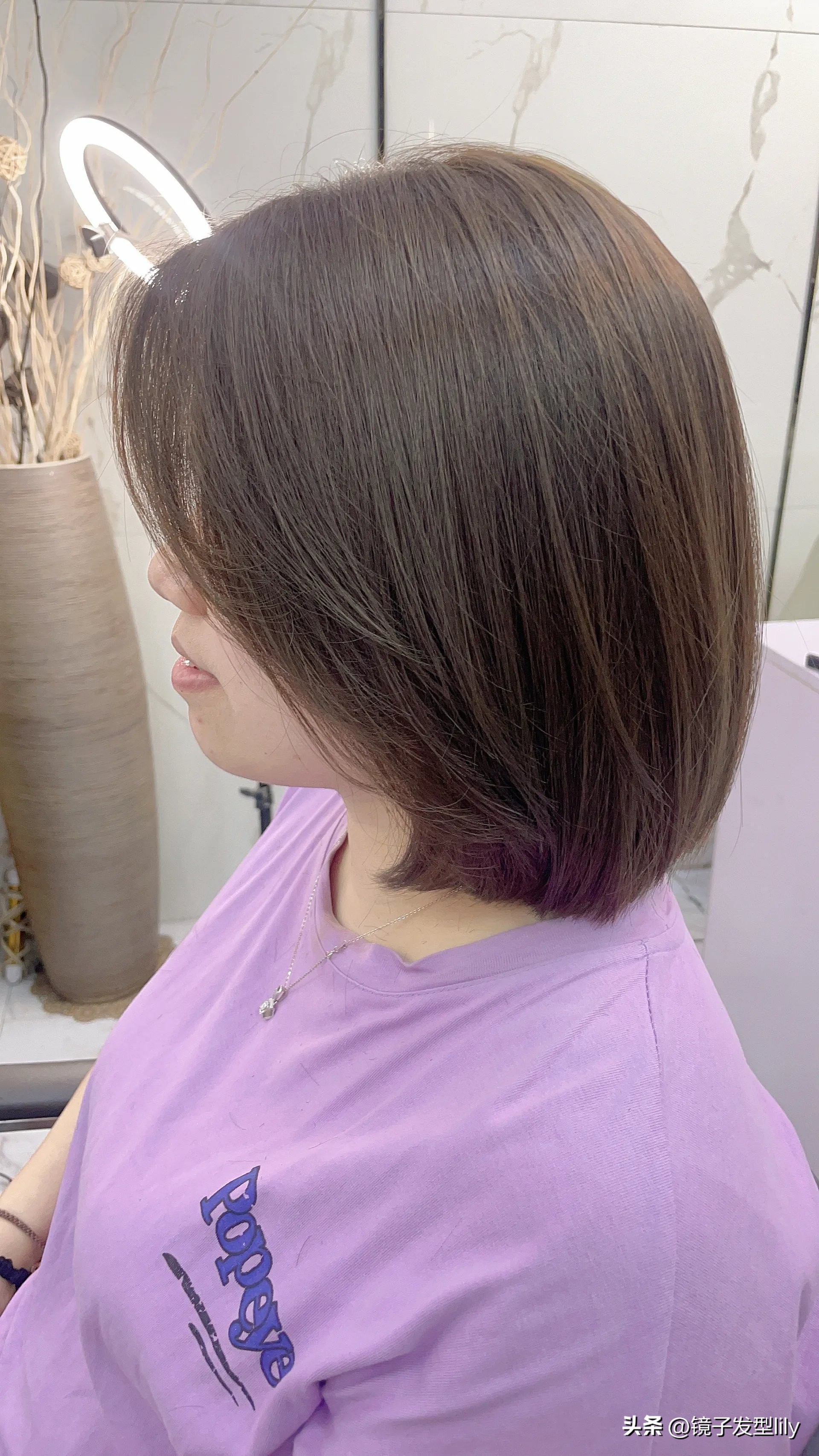 斜分发型中长发女,今年流行的女发造型