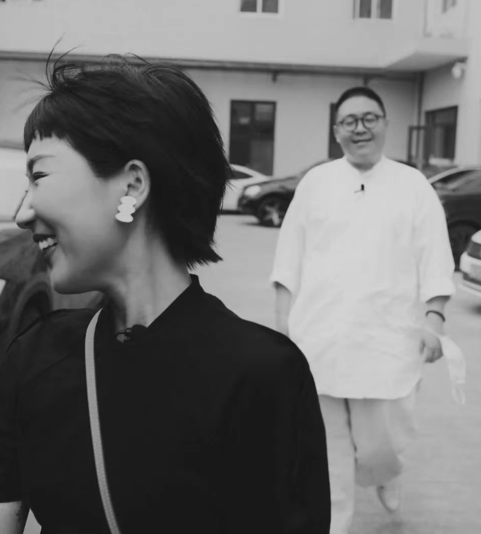 郝劭文在哪领证结婚的,郝劭文晒出结婚照