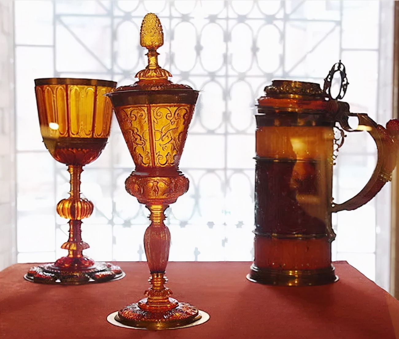 琥珀宫八大奇迹,琥珀宫世界第八奇迹