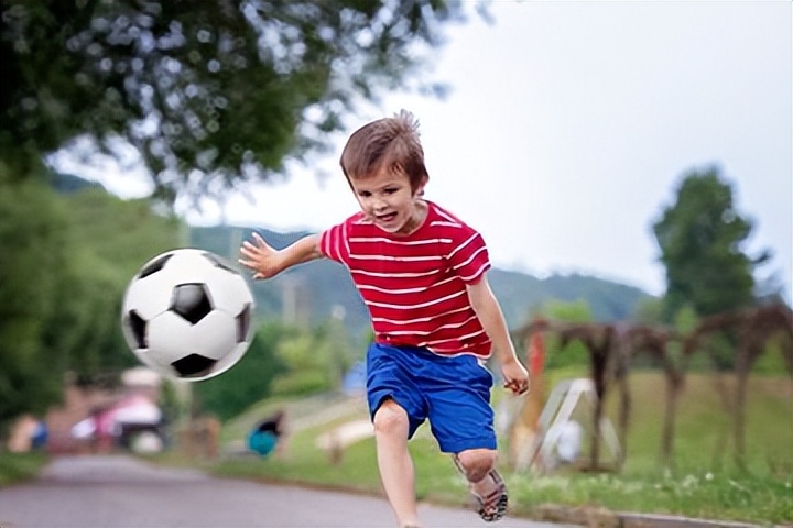 玩耍是孩子长大的方式,玩耍是小孩子的工作