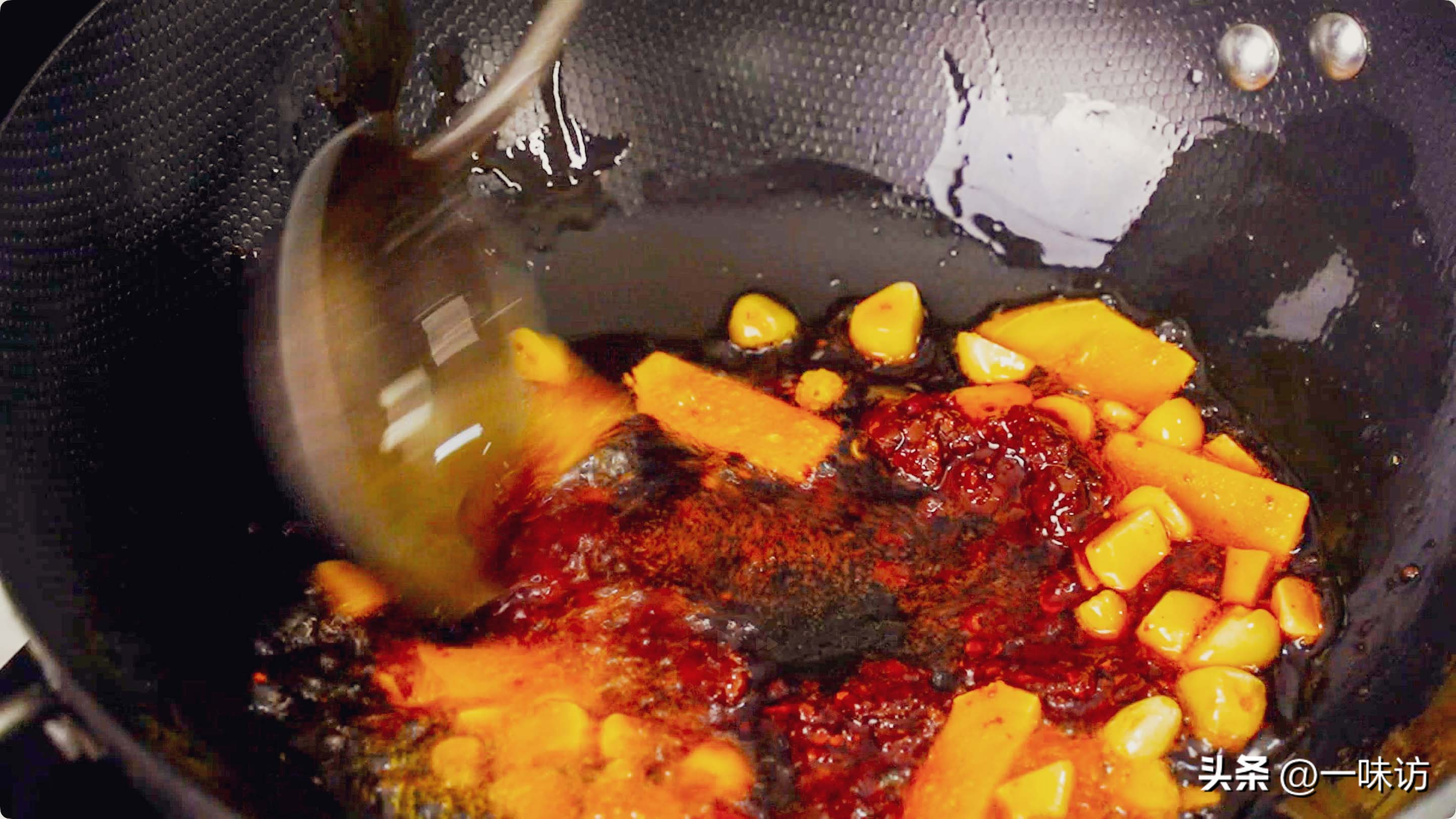 童年中麻辣田螺的三角带该怎么做,真材实料才能做出好味道麻辣田螺