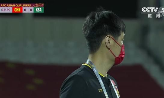 国足0比3韩国朱辰杰,国足0比0日本朱辰杰抽射