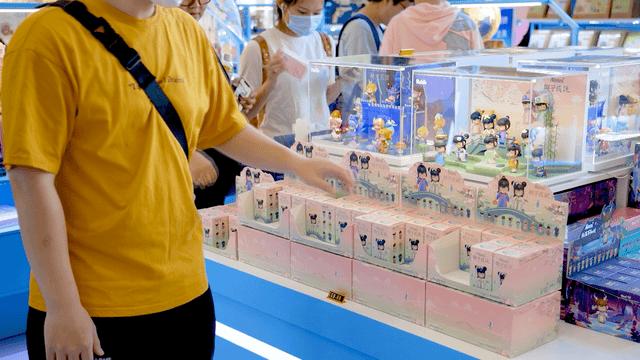 泡泡玛特买的盲盒有瑕疵 (泡泡玛特新品盲盒是都有瑕疵的吗)