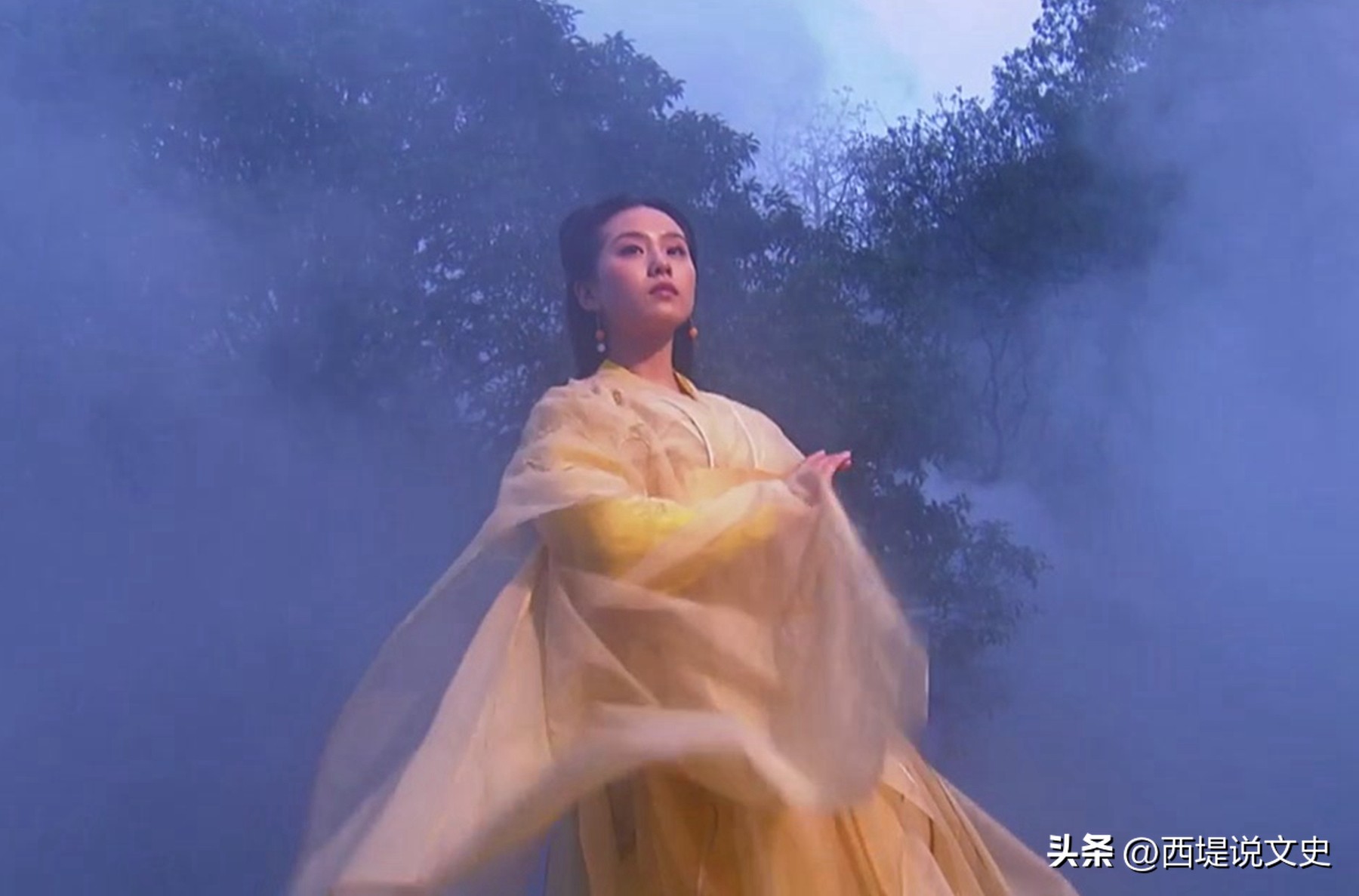 倚天屠龙记杨逍年轻战绩,倚天屠龙记怎么没有九阴真经