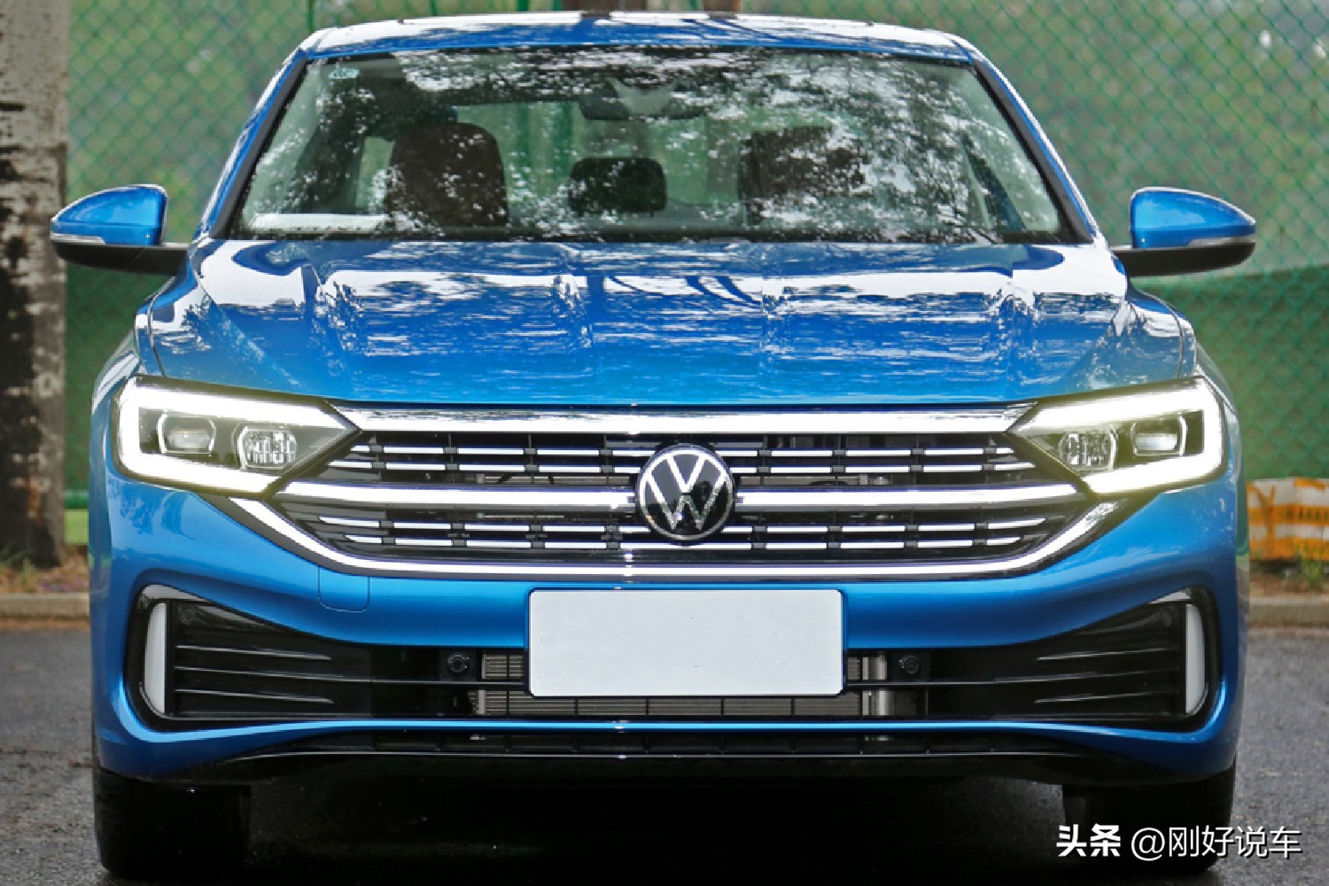 为什么说速腾是a级车里面的标杆,23款新速腾是不是a级车的扛把子