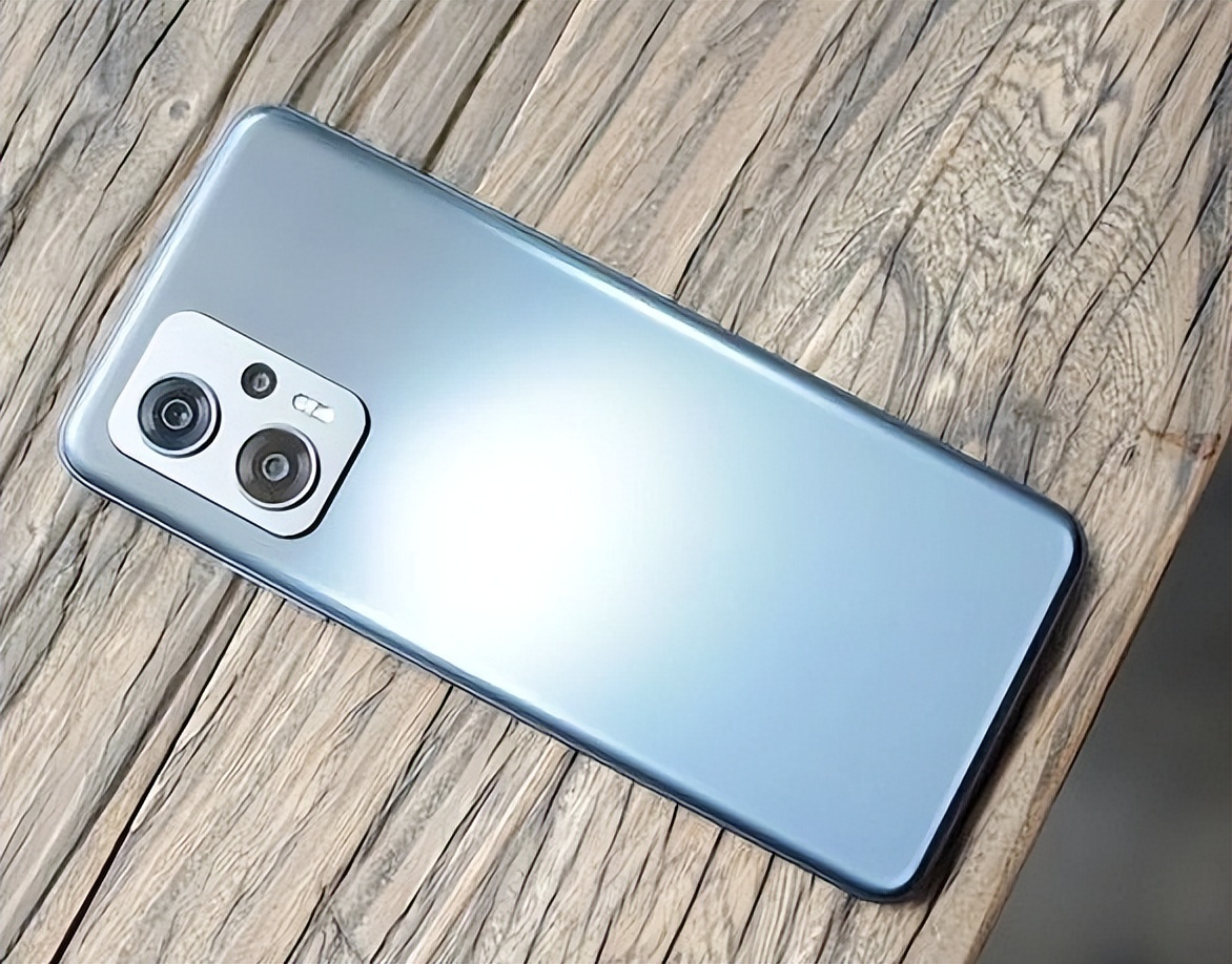 售价1639做到千元性价比第一！5000mAH+旗舰芯+67W！红米动真格了