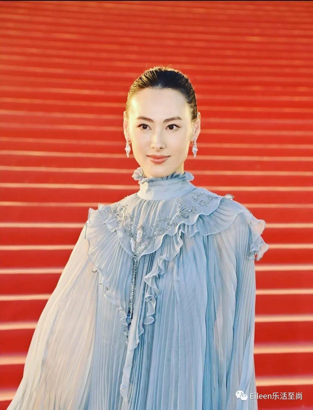 住前任20亿豪宅？拿了第一豪门天价分手费，她怎么还过成这样？